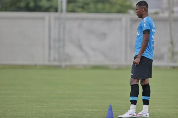 Reforçado pela família, Erazo mira sucesso no Grêmio em 2015