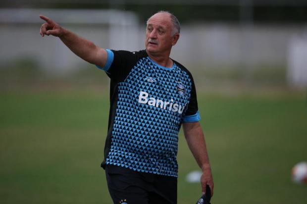Sem dinheiro, Grêmio busca nos jovens a solução para 2015