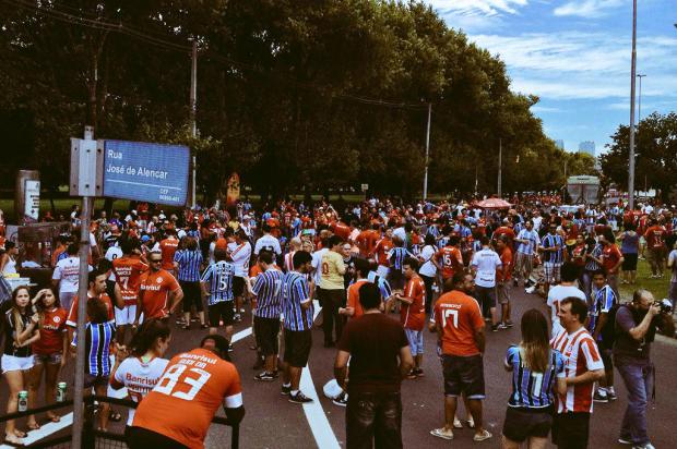 Clima pacífico marca início do Caminho do Gol antes do Gre-Nal