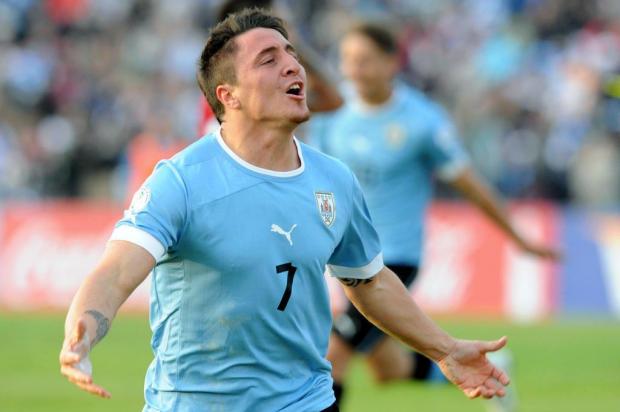 Segundo Rui Costa, Cristian Rodríguez só virá ao Grêmio se puder atuar pelo Gauchão