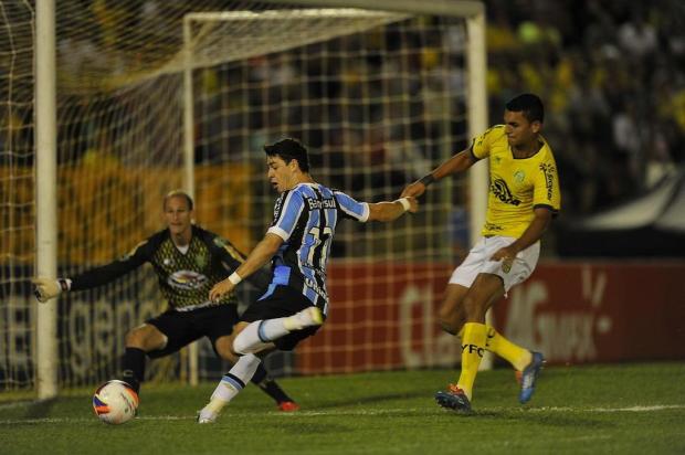 Diogo Olivier: uma luz se acendeu para o Grêmio no Colosso da Lagoa