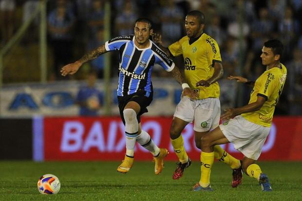 Luiz Zini Pires: se a defesa está organizada, falta definir o meio de campo e o ataque do Grêmio