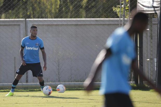 Grêmio garante que não escondeu Júnior até a renovação de contrato