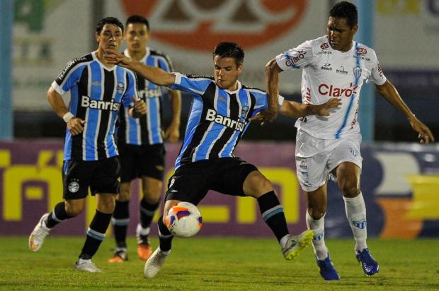 Wianey Carlet: arbitragem anulou dois gols legítimos do Grêmio