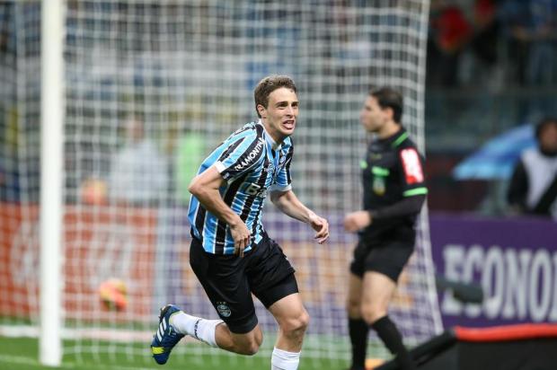 Sem propostas, Maxi Rodríguez será reaproveitado pelo Grêmio