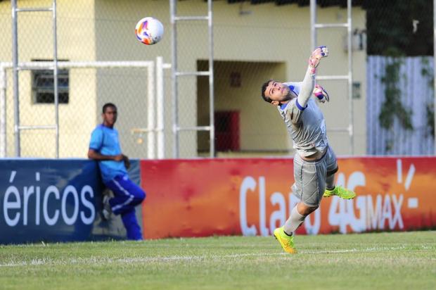 Cruzeiro libera e Grêmio encaminha contratação de Bruno Grassi