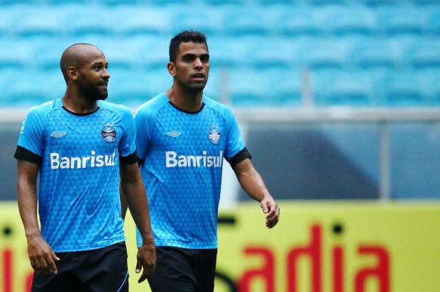 Diogo Olivier: Grêmio precisa ajustar a dupla de volantes