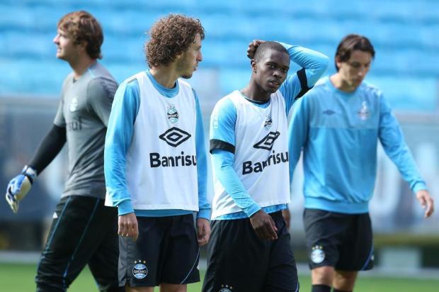 Mamute e Walace devem ser titulares na estreia do Grêmio no Brasileirão