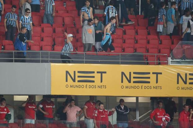 Grêmio e Inter são denunciados por problemas no Gre-Nal 406