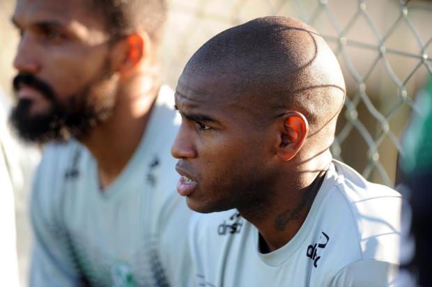 Só liberamos o Hélder se o Grêmio pagar, diz presidente do Juventude