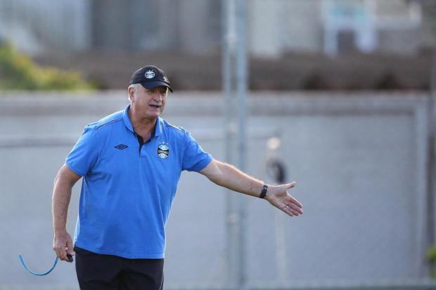 Coluna do Cacalo: o técnico Luiz Felipe segue na busca da melhor formação