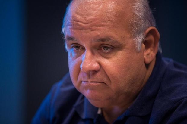 Bolzan dispensa intermediários e centraliza tarefa de contratar novo técnico do Grêmio