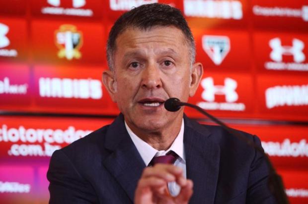 São Paulo vive drama para remontar a zaga e enfrentar o Grêmio
