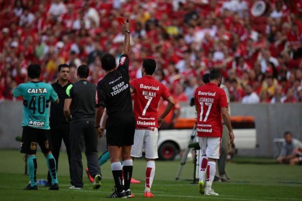 Rodadas recentes apontam redução nos cartões por reclamação no Brasileirão