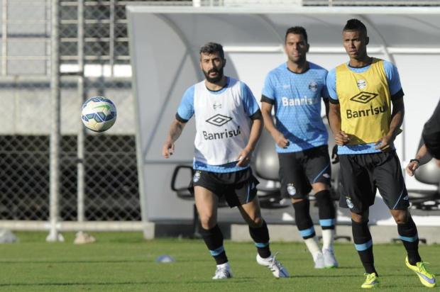 Douglas, Pedro Rocha e Mamute disputam duas vagas para o jogo contra o Atlético-PR