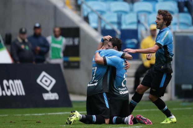 Intenso, Grêmio vence o Atlético-PR por 2 a 1 na Arena