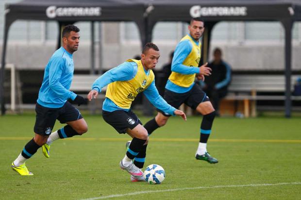 Quais as alternativas de Roger se Pedro Rocha não enfrentar o Palmeiras