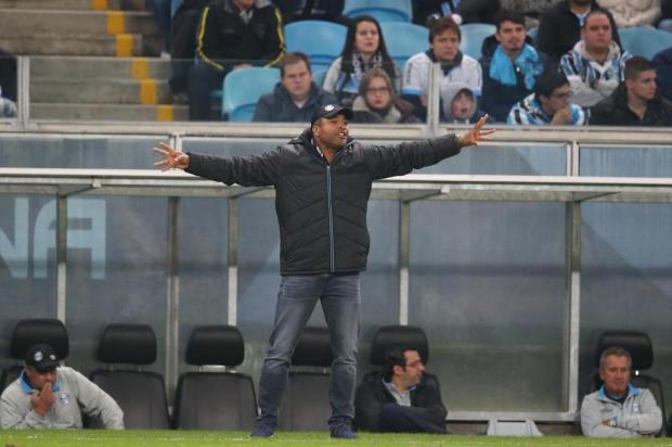 Roger fala sobre a campanha do Grêmio: Tem de buscar pontos fora