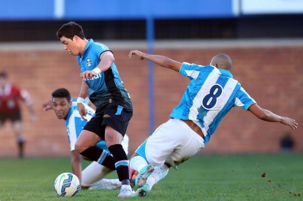 Giuliano exalta crescimento coletivo do Grêmio: Com esse espírito, vamos longe
