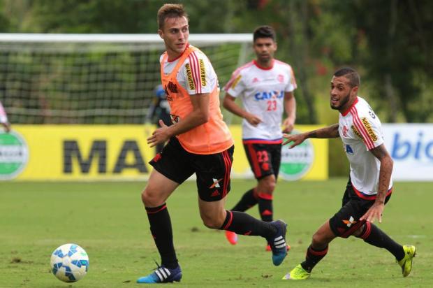 Flamengo não pedirá compensação para liberar Bressan ao Grêmio