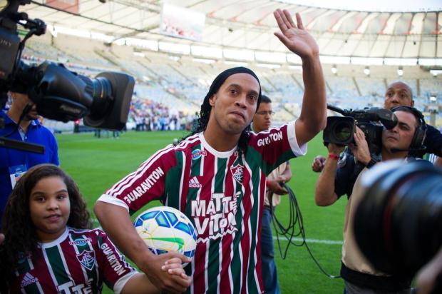 Colunistas opinam: a saída de Ronaldinho do Fluminense é boa ou ruim para o Grêmio?
