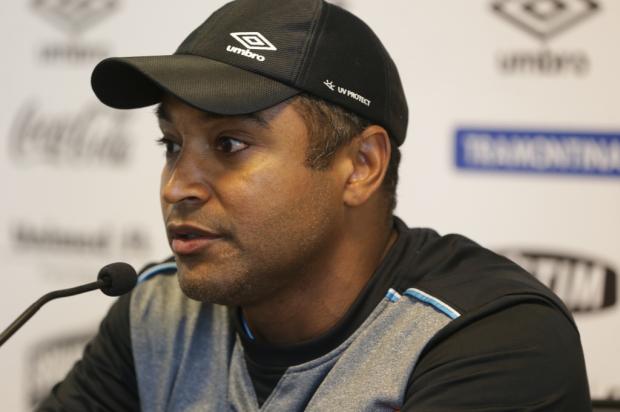 As alternativas de Roger para suprir os desfalques do Grêmio contra o Goiás