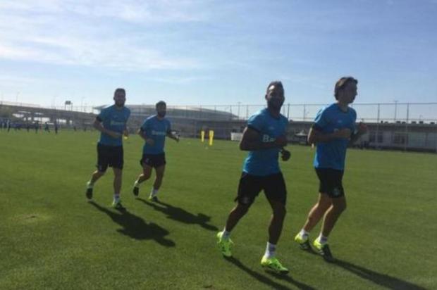 Roger deve repetir time contra o Coritiba no domingo