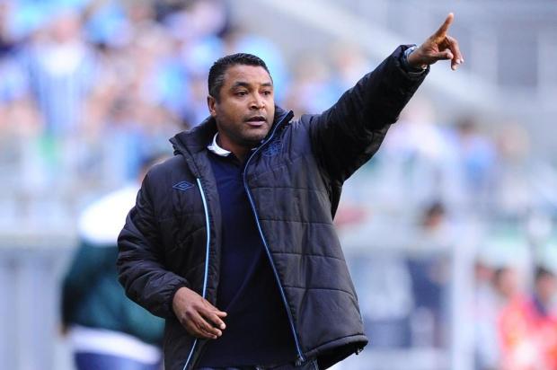 Roger exalta paciência para virar e pede jogo quase perfeito diante do Corinthians