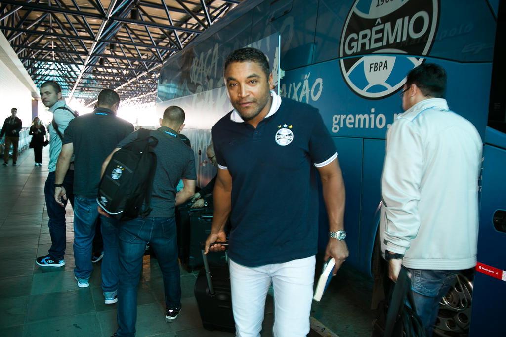 Semana com duas viagens prejudica planejamento do Grêmio