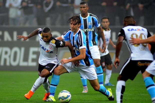 Luiz Zini Pires: Grêmio falha pelo alto e entrega dois pontos ao Corinthians
