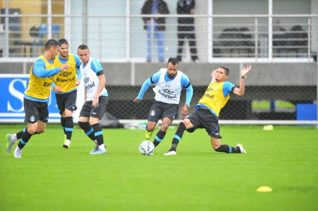 Sem Maicon e Ramiro, Grêmio faz treino intenso no CT Luiz Carvalho