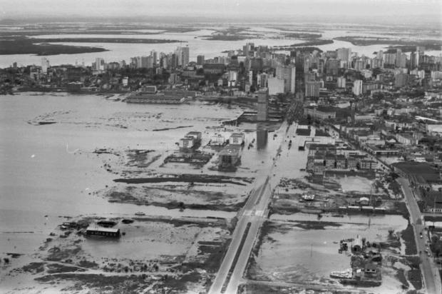 Saiba como foi a última grande enchente de Porto Alegre, em 1967 ...