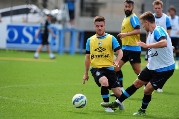 Diogo Olivier: Grêmio vai para a reta final mais inteiro do que Inter