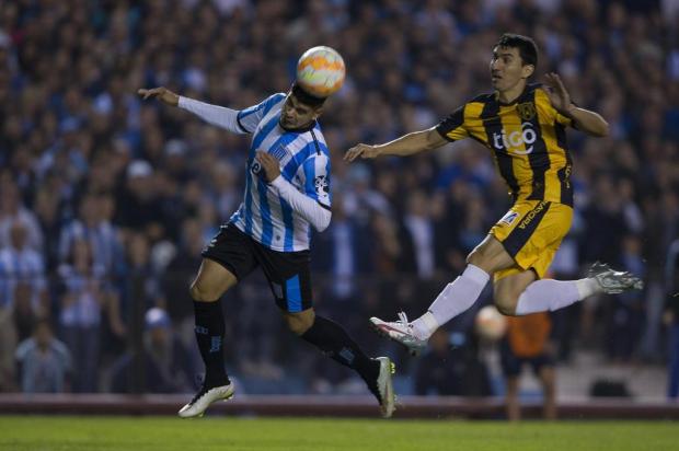 Leonardo Oliveira: atacante do Racing está no radar do Grêmio