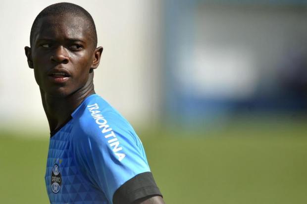 Cacalo: será que Lincoln não pode atuar como Douglas Costa, pela ponta esquerda?