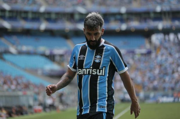Guerrinha: a nação azul rejeita Douglas