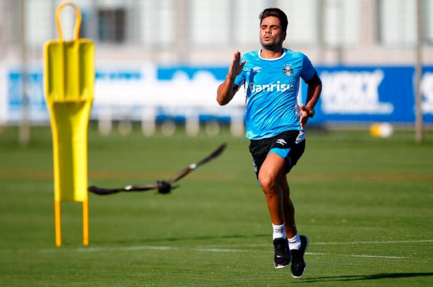 Henrique Almeida entra no BID e está liberado para atuar no Grêmio