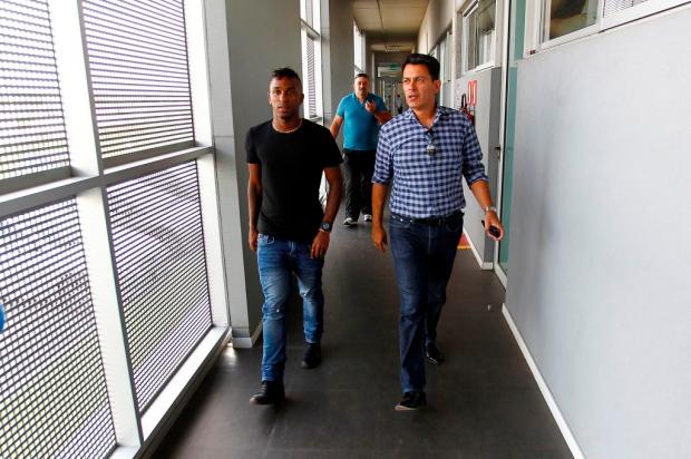 Em pré-temporada, Miller Bolaños não deve viajar ao México