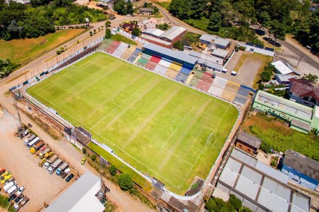 Diogo Olivier: Antônio David Farina com o gramado em boas condições para VEC x Grêmio