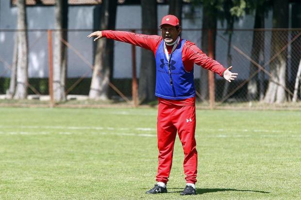Leonardo Oliveira: ganhar do Grêmio daria um ânimo importante, afirma técnico do Toluca