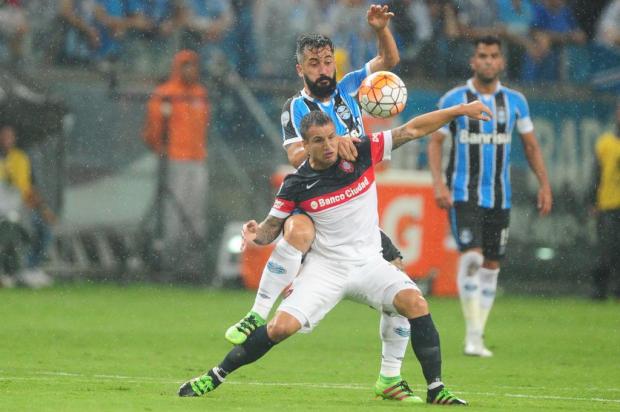 Wianey Carlet: campanha do Grêmio na Libertadores é preocupante