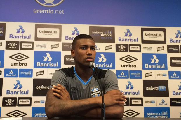 Walace afirma estar à disposição de Roger para jogo contra o Ypiranga