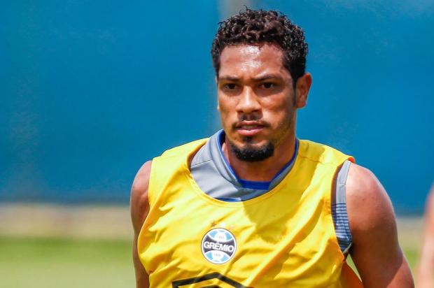 Hernane é o favorito para a vaga aberta no ataque do Grêmio contra o São Paulo-RG