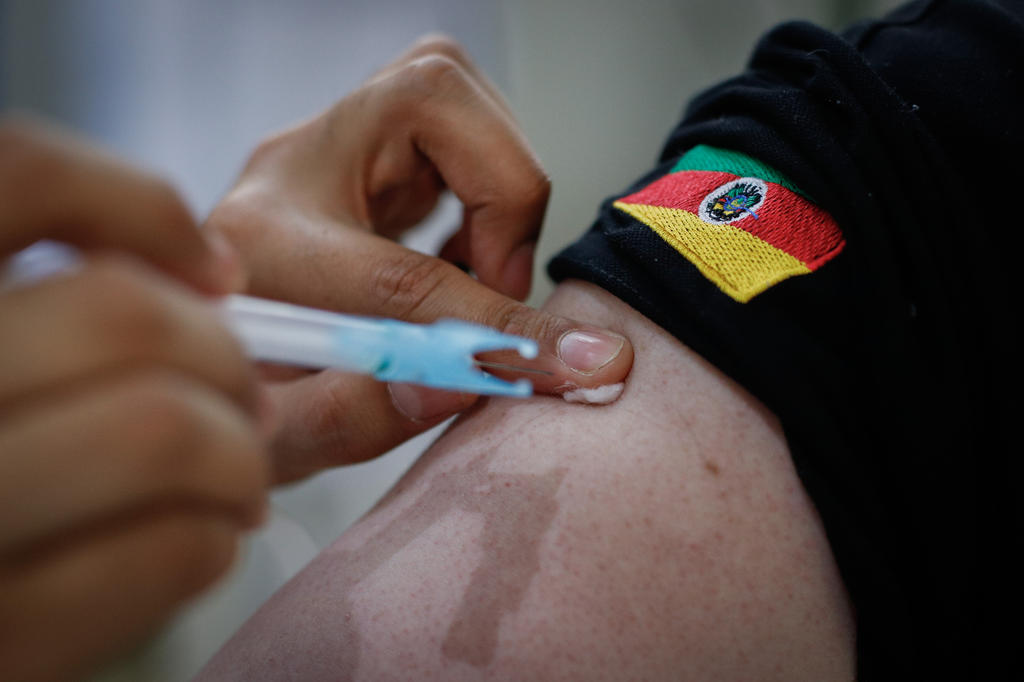 RS chega a 50% da população com primeira dose de vacina contra a covid-19 - Vimarsana News